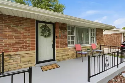 328 S Dellwood Drive, Ferguson, MO 63135 - Photo 3