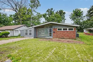 8408 Chalons Ct, Saint Louis, MO 63134 - Photo 1