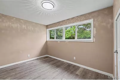 8408 Chalons Court, Saint Louis, MO 63134 - Photo 9