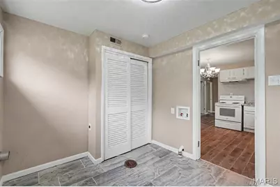 8408 Chalons Court, Saint Louis, MO 63134 - Photo 7