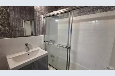 210 N 17th Street #906, Saint Louis, MO 63103 - Photo 17