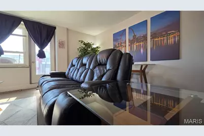 210 N 17th Street #906, Saint Louis, MO 63103 - Photo 3