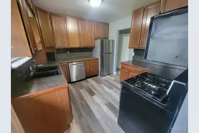 6128 Fee Fee Road, Hazelwood, MO 63042 - Photo 5