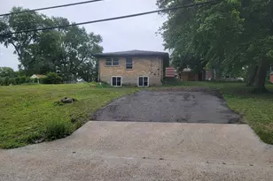 6128 Fee Fee Rd, Hazelwood, MO 63042 - Photo 3