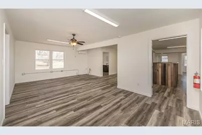 302 S Lincoln Drive #302, Troy, MO 63379 - Photo 3