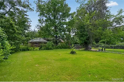3722 Lawler Drive, Saint Louis, MO 63121 - Photo 9