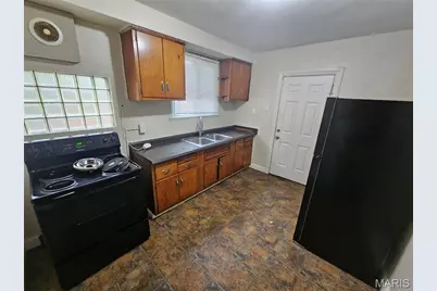 3722 Lawler Drive, Saint Louis, MO 63121 - Photo 11