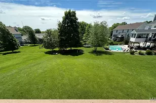 724 Autumnwood Forest Dr, Lake Saint Louis, MO 63367 - Photo 5