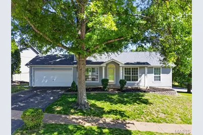 16101 Castlerea Boulevard, Ellisville, MO 63021 - Photo 1