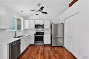 16101 Castlerea Blvd, Ellisville, MO 63021 - Photo 5
