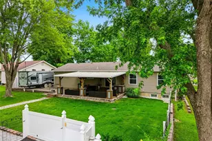 11 S Meadow Dr, O'Fallon, MO 63366 - Photo 5