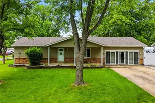 11 S Meadow Dr, O'Fallon, MO 63366 - Photo 1