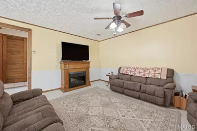 11 S Meadow Drive, O'Fallon, MO 63366 - Photo 41