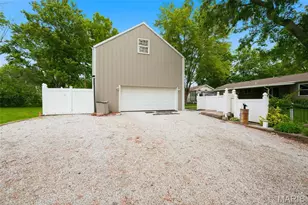 11 S Meadow Dr, O'Fallon, MO 63366 - Photo 57