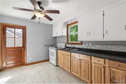 306 W 8th Street, Washington, MO 63090 - Photo 17