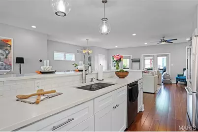 4333 Delmar Boulevard, Saint Louis, MO 63108 - Photo 9