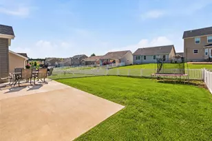 128 Champions Ln, Wentzville, MO 63385 - Photo 33