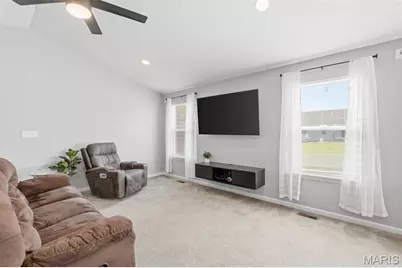 128 Champions Lane, Wentzville, MO 63385 - Photo 17