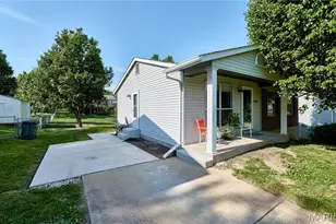 2118 Larkspur Lndg, Imperial, MO 63052 - Photo 7