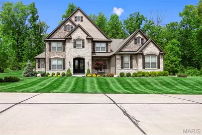 7105 Castle Cliff Court, Saint Charles, MO 63304 - Photo 5