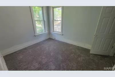 1215 Oakley Place, Saint Louis, MO 63112 - Photo 13