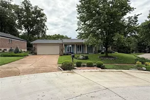 8 Sweet Meadows Ln, Ballwin, MO 63011 - Photo 5