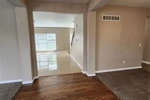 59 Charbonier Bluffs Dr, Florissant, MO 63031 - Photo 5