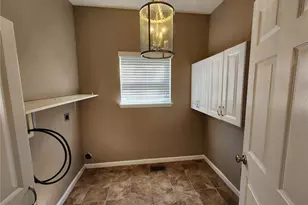59 Charbonier Bluffs Dr, Florissant, MO 63031 - Photo 15