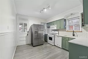 5746 Pernod Ave, Saint Louis, MO 63139 - Photo 9