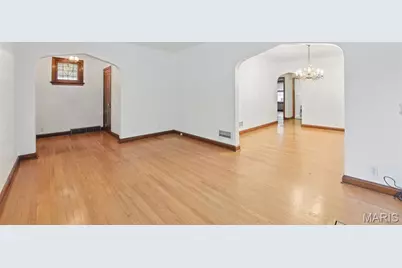 5746 Pernod Avenue, Saint Louis, MO 63139 - Photo 5