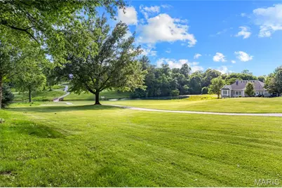 653 Killary Down, Weldon Spring, MO 63304 - Photo 9