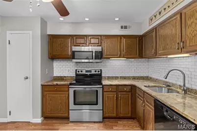 1948 Marine Terrace Drive #B, Saint Louis, MO 63146 - Photo 7