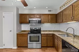 1948 Marine Terrace Dr, Saint Louis, MO 63146 - Photo 7
