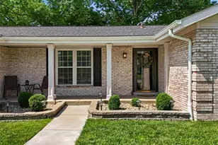 2854 Queen Bee Ln, Oakville, MO 63129 - Photo 5