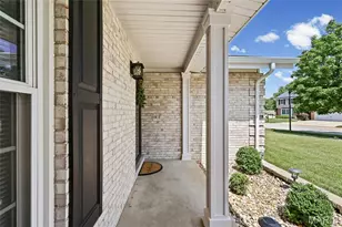 2854 Queen Bee Ln, Oakville, MO 63129 - Photo 7