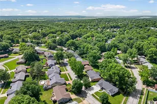 2854 Queen Bee Ln, Oakville, MO 63129 - Photo 53