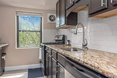 7553 Buckingham Drive, Clayton, MO 63105 - Photo 11