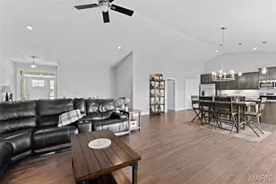 1427 Riverdale Manor, O'Fallon, MO 63366 - Photo 5