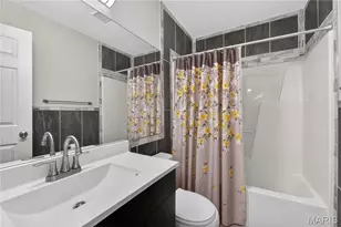 105 Lansing Ave, Saint Louis, MO 63043 - Photo 25