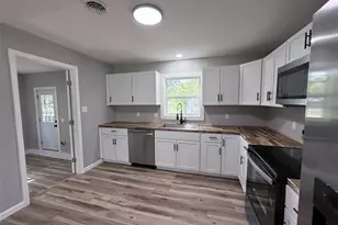 575 Walnut St, Bourbon, MO 65441 - Photo 5