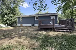 575 Walnut St, Bourbon, MO 65441 - Photo 11