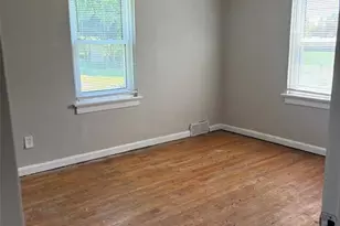 8816 Cozens Ave, Jennings, MO 63136 - Photo 11