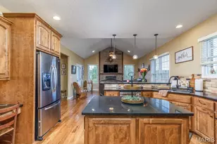 929 Castle Rock Ave Ave, Lebanon, MO 65536 - Photo 13