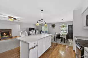 2718 Chalet Hill Dr, Saint Louis, MO 63129 - Photo 15