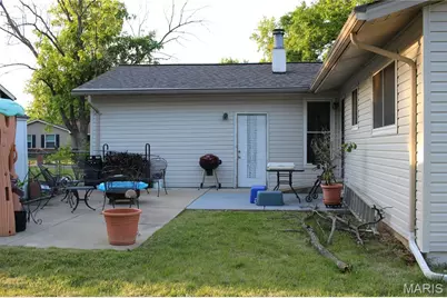 2718 Chalet Hill Drive, Saint Louis, MO 63129 - Photo 7