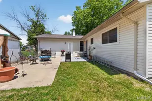 2718 Chalet Hill Dr, Saint Louis, MO 63129 - Photo 47