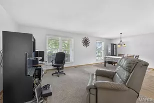 2718 Chalet Hill Dr, Saint Louis, MO 63129 - Photo 9