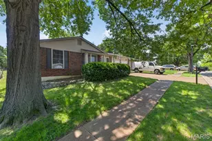 2718 Chalet Hill Dr, Saint Louis, MO 63129 - Photo 3