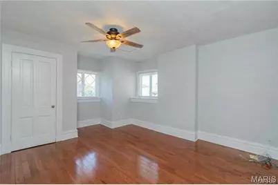 3671 Russell Boulevard, Saint Louis, MO 63110 - Photo 29