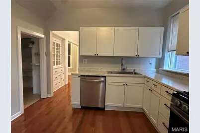 3671 Russell Boulevard, Saint Louis, MO 63110 - Photo 11